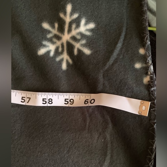 🖤 Fleece throw 💚 - Picture 4 of 9